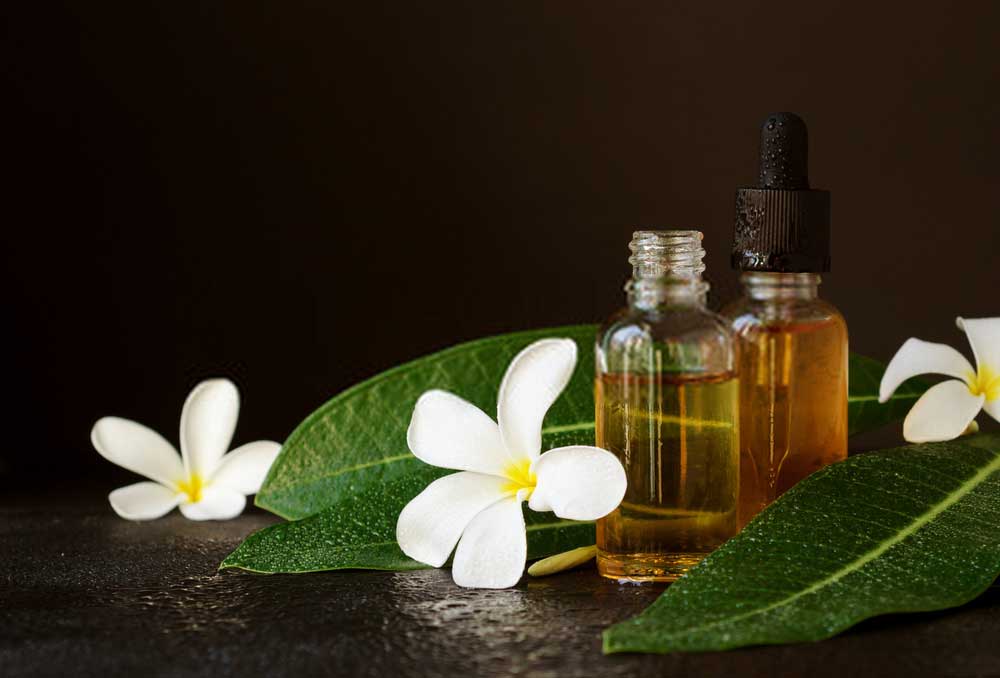 best-essential-oils-for-dry-acne-prone-skin