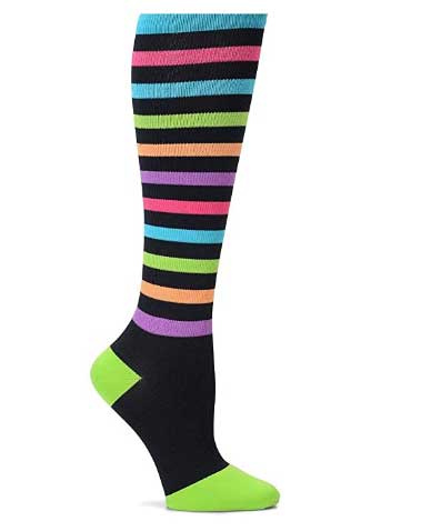 6 Best Compression Socks For Nurses [Buying Guide 2023]- StyleBuzzer