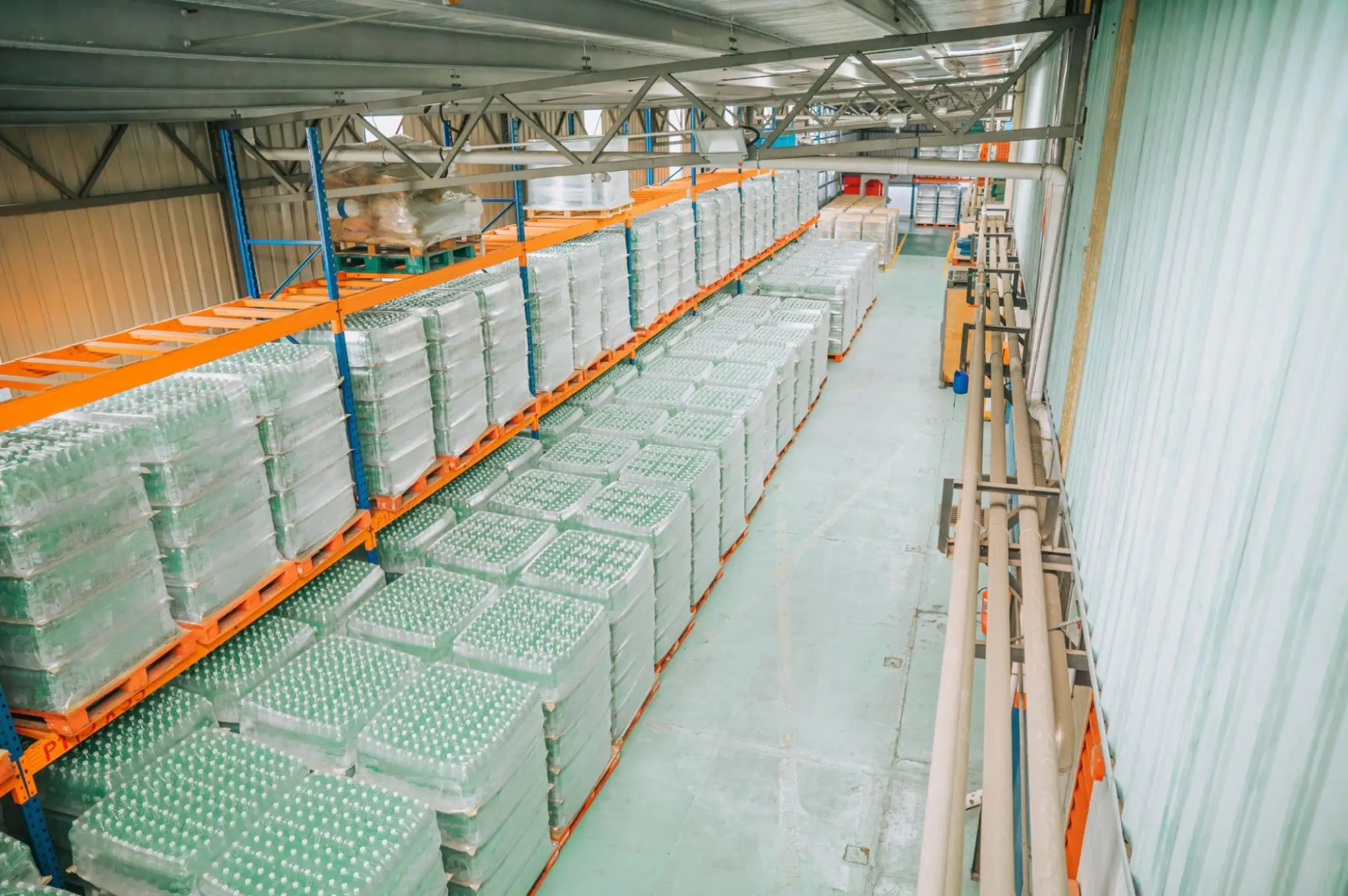 How Much Does A Pallet Of Water Weigh? StyleBuzzer